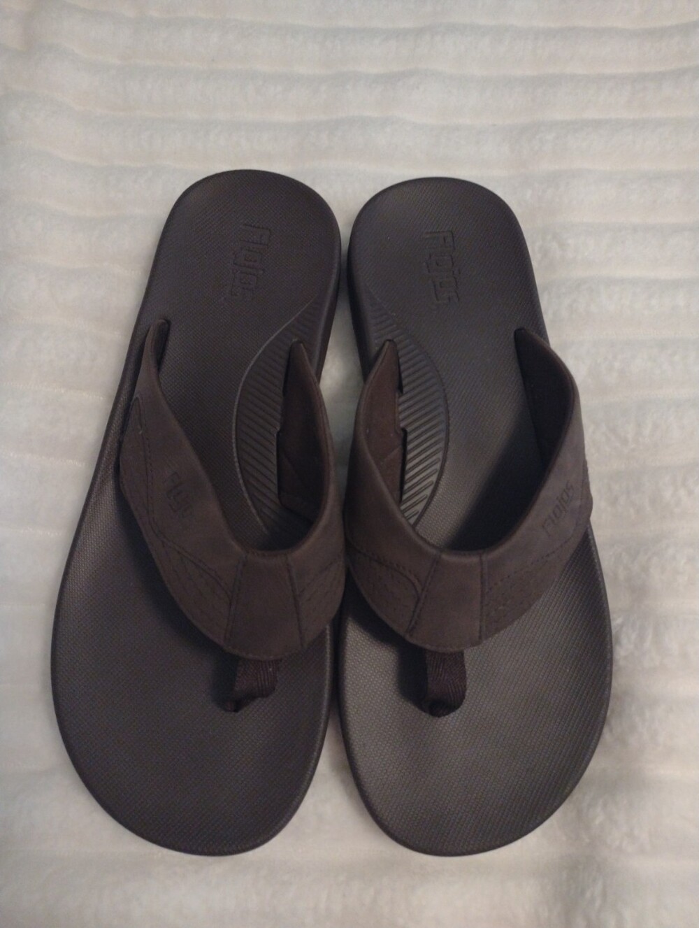 Flojos Mens 12 Chocolate Brown Sandals Flip Flop Shoes Beach Boat Vacation